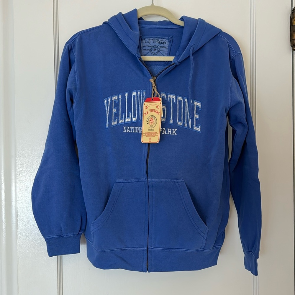 NWT Yellowstone National Park Zip Up Hoodie